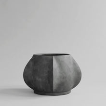 Load image into Gallery viewer, ARKET PLANT POT, MEDIO - DARK GREY