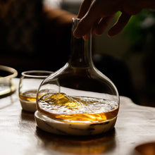 Load image into Gallery viewer, CHILL CARAFE WITH MARBLE BASE