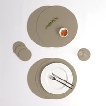 Load image into Gallery viewer, RUCA ROUND PLACEMAT GREY FUNGHI (SET OF 4)