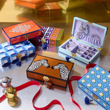 Load image into Gallery viewer, LE WINK LACQUER JEWELRY BOX