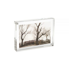 Load image into Gallery viewer, ORIGINAL MAGNET FRAME - 6&quot; X 8&quot;, CLEAR