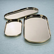 Load image into Gallery viewer, PARK LANE VERSATILE OVAL TRAY GOLD MEDIUM