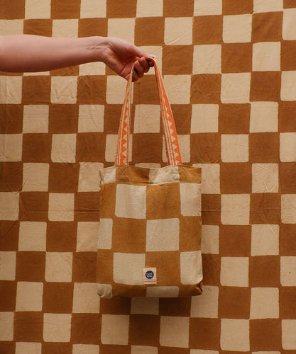 CHECKMATE SINGLE THROW IN TOTE BAG