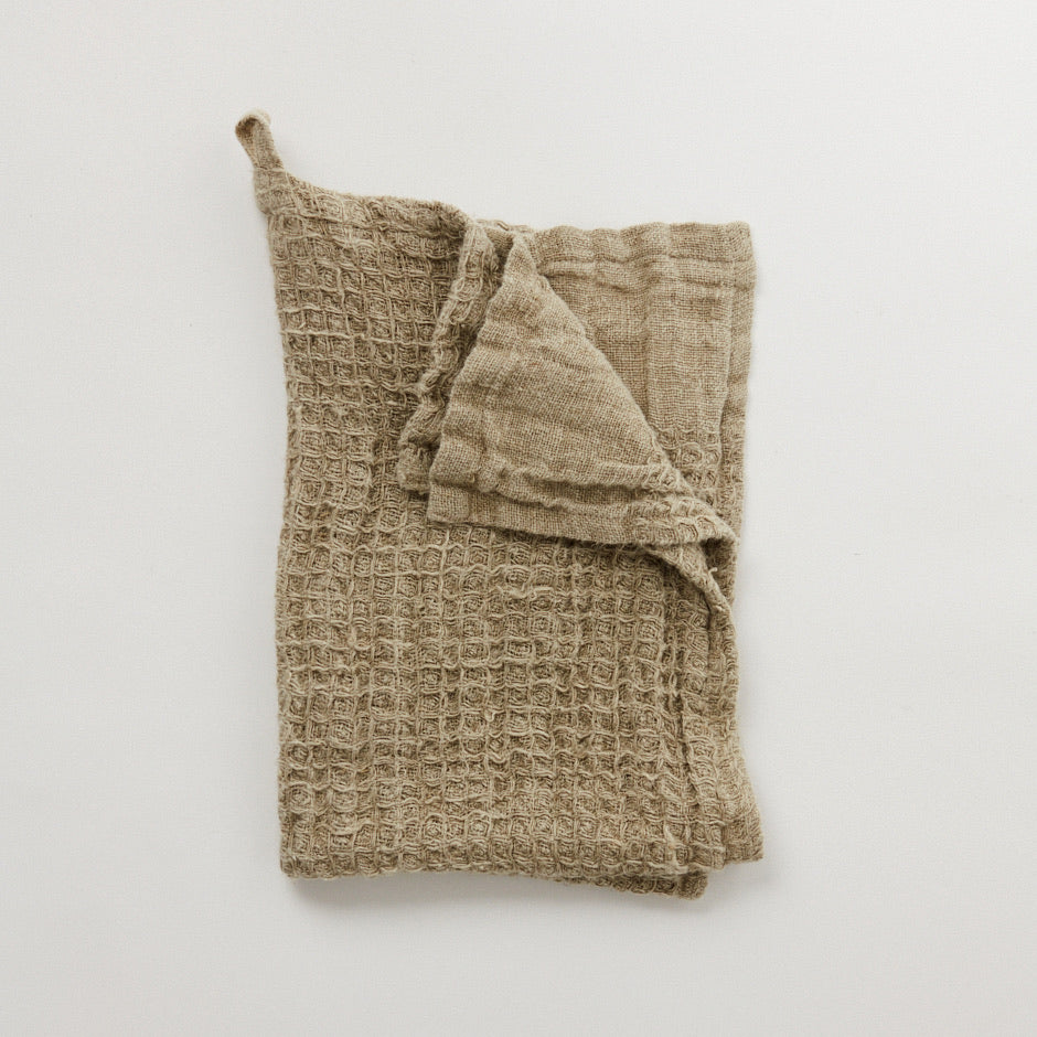 HUDSON TOWEL IN 100% LINEN